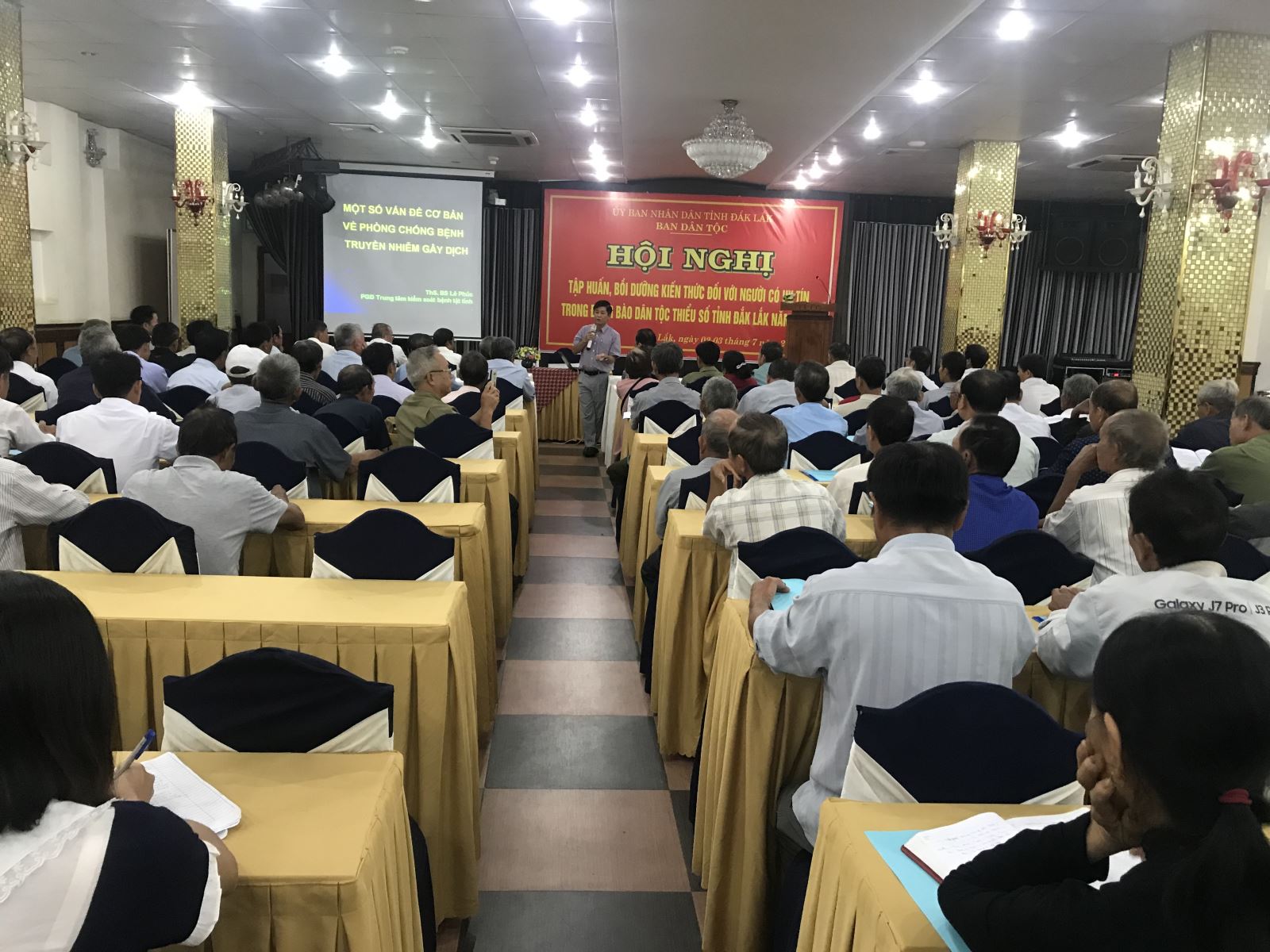 Ban Dân tộc tổ chức hội nghị tập huấn cho người có uy tín năm 2020