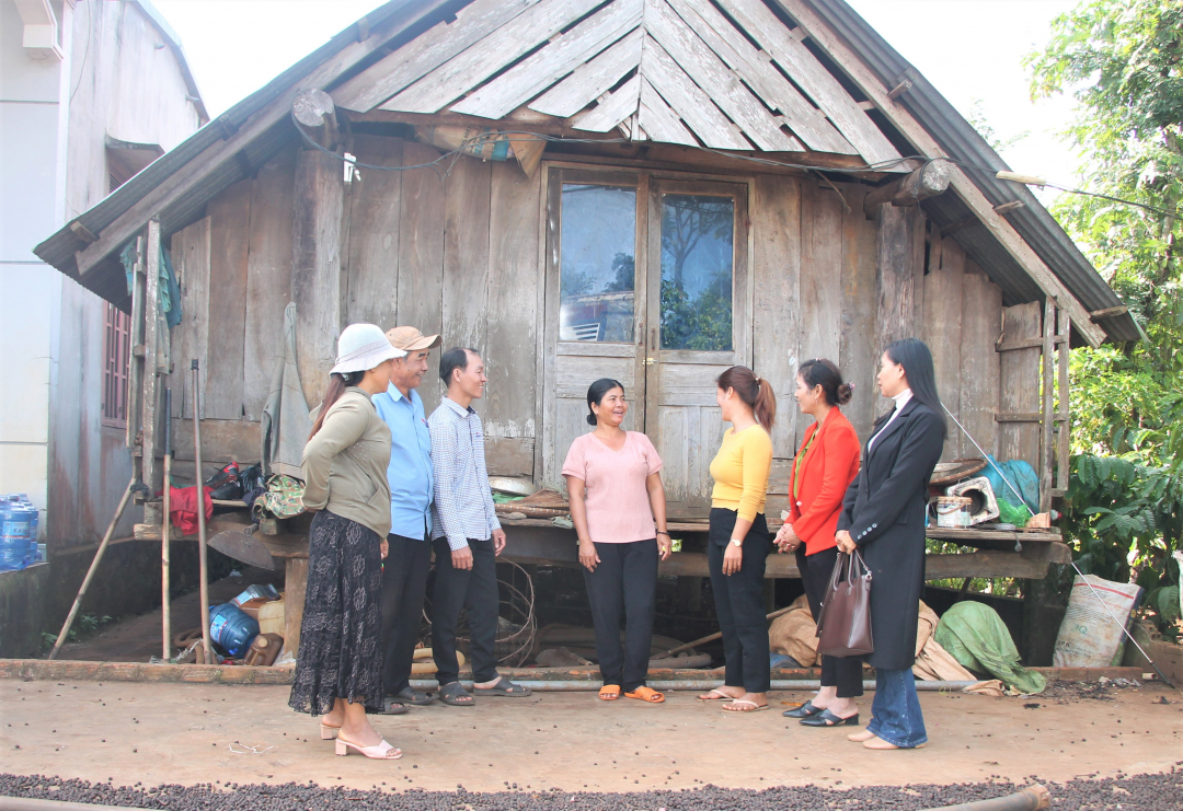 Trợ lực cho phụ nữ vùng dân tộc thiểu số, vùng khó khăn thay đổi nếp nghĩ, cách làm