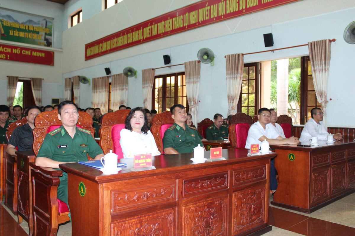 Bộ đội Biên phòng tỉnh Đắk Lắk tổ chức lớp bồi dưỡng kiến thức dân tộc, bồi dưỡng và học tiếng Ê Đê, tiếng Khmer