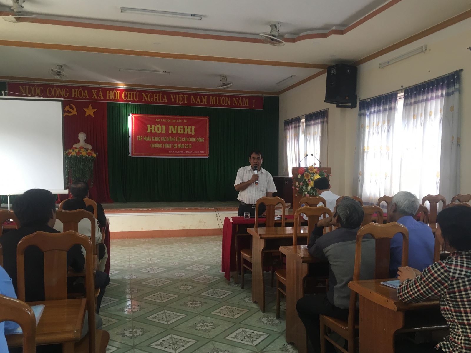 Tập huấn nâng cao năng lực cho cán bộ cộng đồng thực hiện CT 135 năm 2018 trên địa bàn tỉnh Đắk Lắk