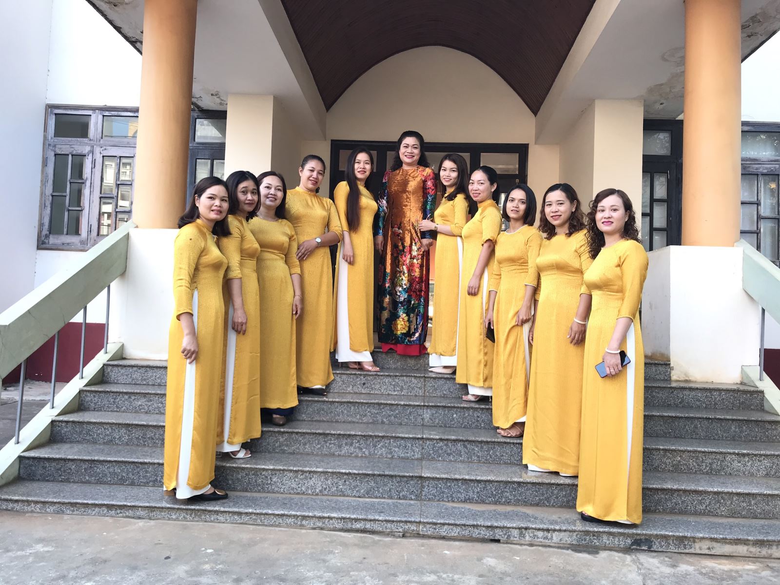 Hưởng ứng “Tuần lễ áo dài” tại Ban Dân tộc tỉnh Đắk Lắk