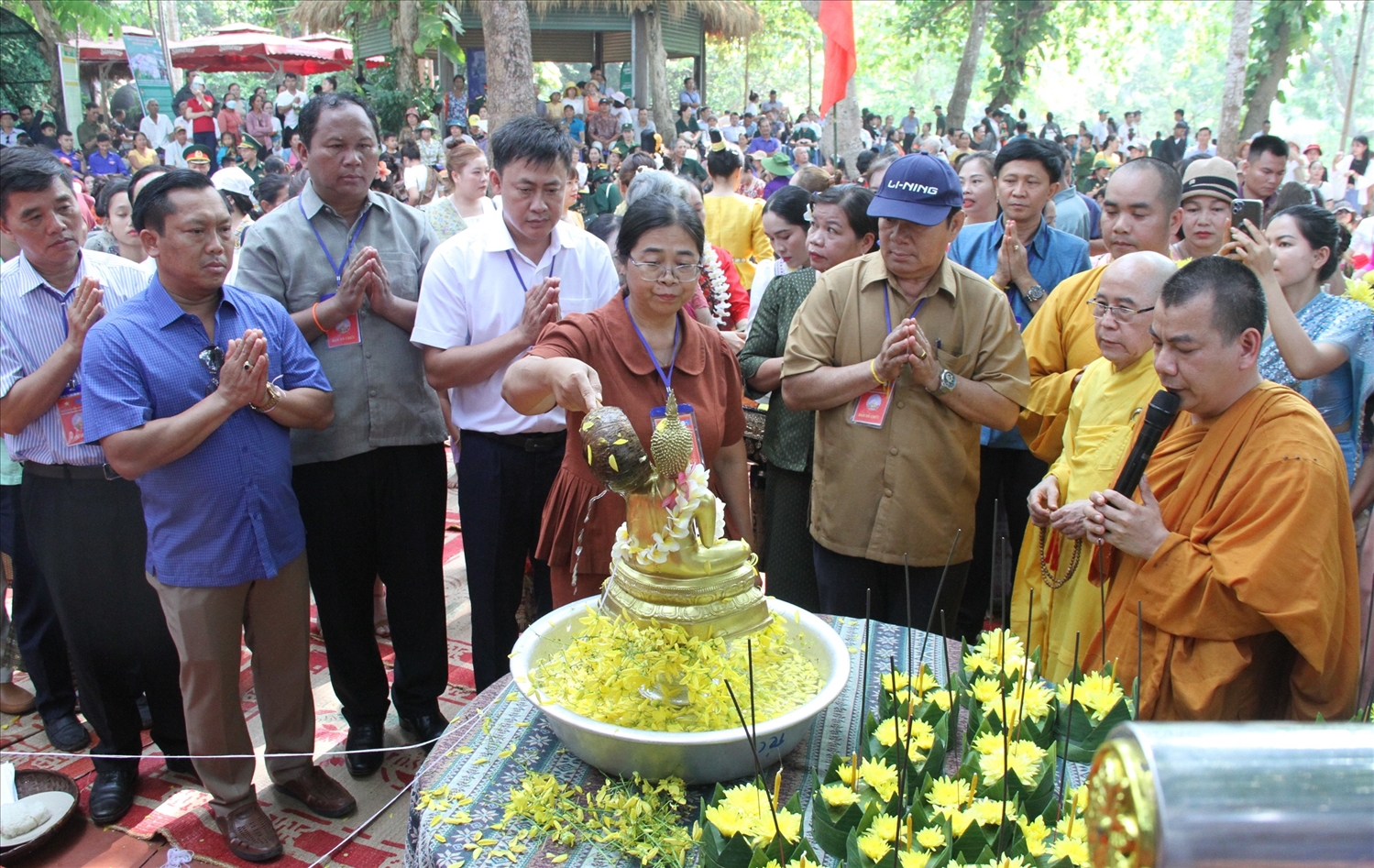 Đón Tết Bunpimay ở Buôn Đôn