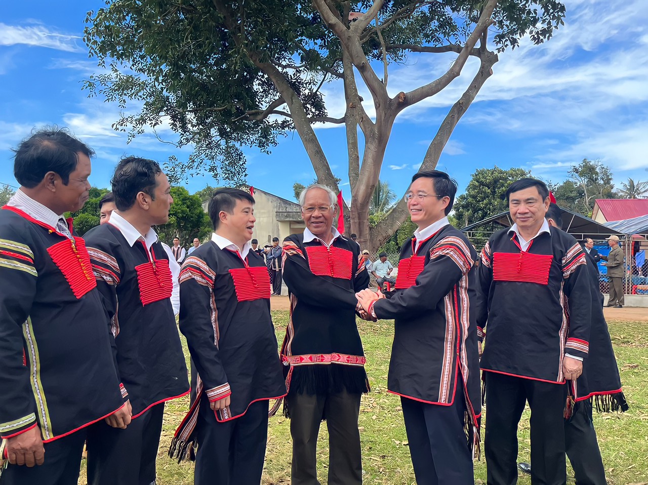 Qua 20 năm thực hiện Nghị quyết số 23-NQ/TW: Nhân lên nguồn sức mạnh tổng hợp