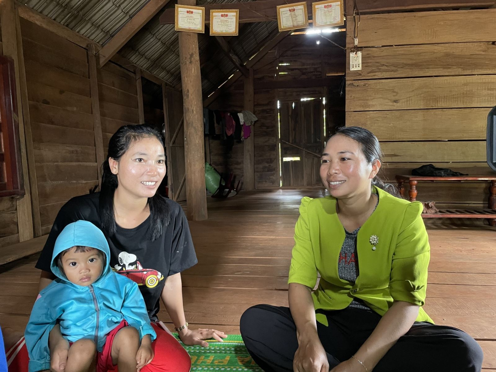 Những đảng viên dân tộc thiểu số tiên phong