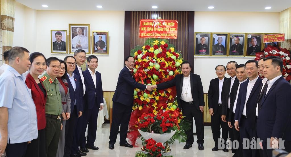 1_gsinh_tang_qua_20251219162718