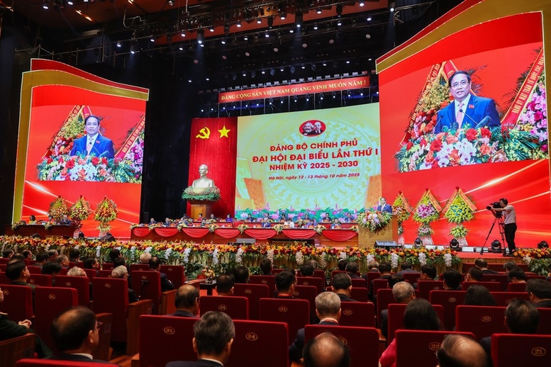 Thủ tướng Phạm Minh Chính: Đảng bộ Chính phủ quyết tâm phấn đấu là một trong những Đảng bộ tiên phong, gương mẫu đi đầu trong triển khai Nghị quyết Đại hội XIV của Đảng