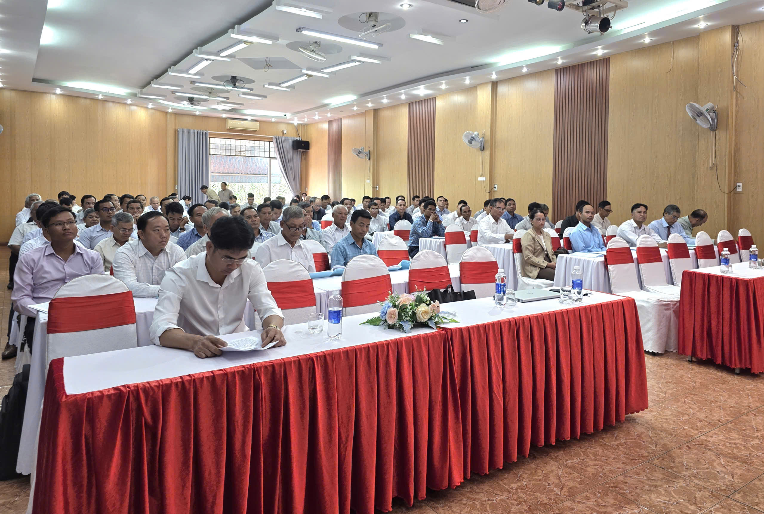 Hội nghị phổ biến pháp luật về tín ngưỡng, tôn giáo cho  Trưởng điểm nhóm Tin lành trên địa bàn tỉnh Đắk Lắk