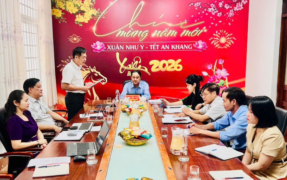 pho-chu-tich-ubnd-tinh-dak-lak-y-nhuan-bya-phat-bieu-tai-buoi-lam-viec.jpg