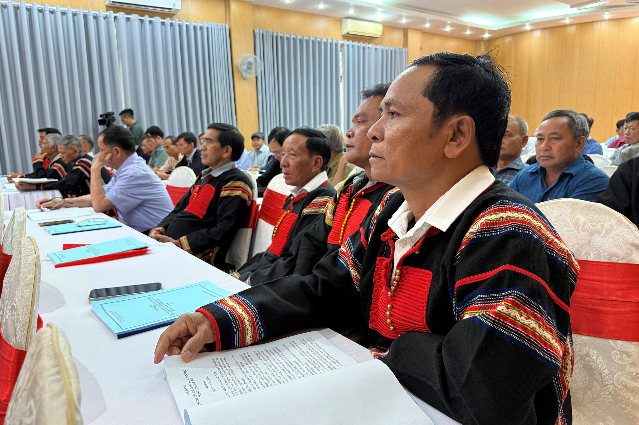 giam-doc-so-dan-toc-va-ton-giao-tinh-dak-lak-kien-nghi-mot-so-van-de-lien-quan-den-thuc-hien-cong-tac-dan-toc-ton-giao.jpg