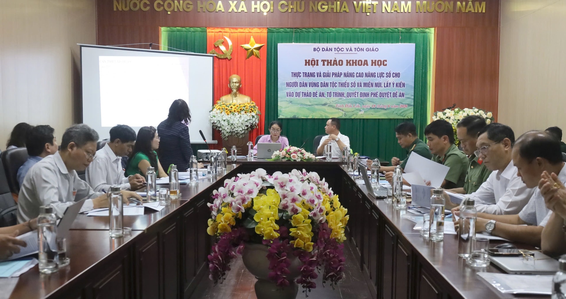 Gỡ “vùng lõm” công nghệ để người dân vùng cao bắt kịp chuyển đổi số