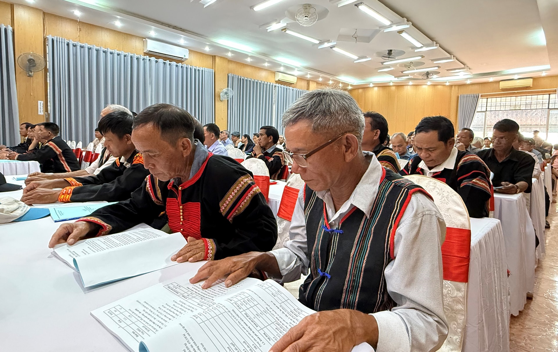 so-dan-toc-va-ton-giao-tinh-dak-lak-to-chuc-tap-huan-boi-duong-kien-thuc-cho-133-nguoi-co-uy-tin-trong-dong-bao-dtts.jpg