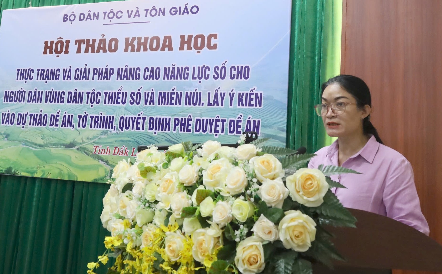dai-bieu-chia-se-y-kien-tai-hoi-thao.jpg